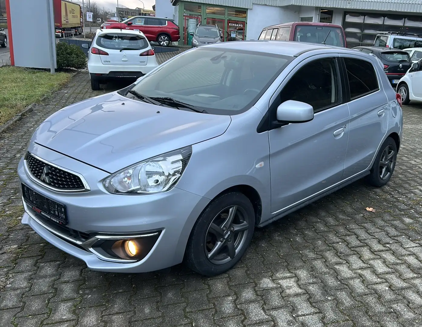 Mitsubishi Space Star Intro Edition+ Grau - 1