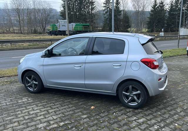 Mitsubishi Space Star Intro Edition+