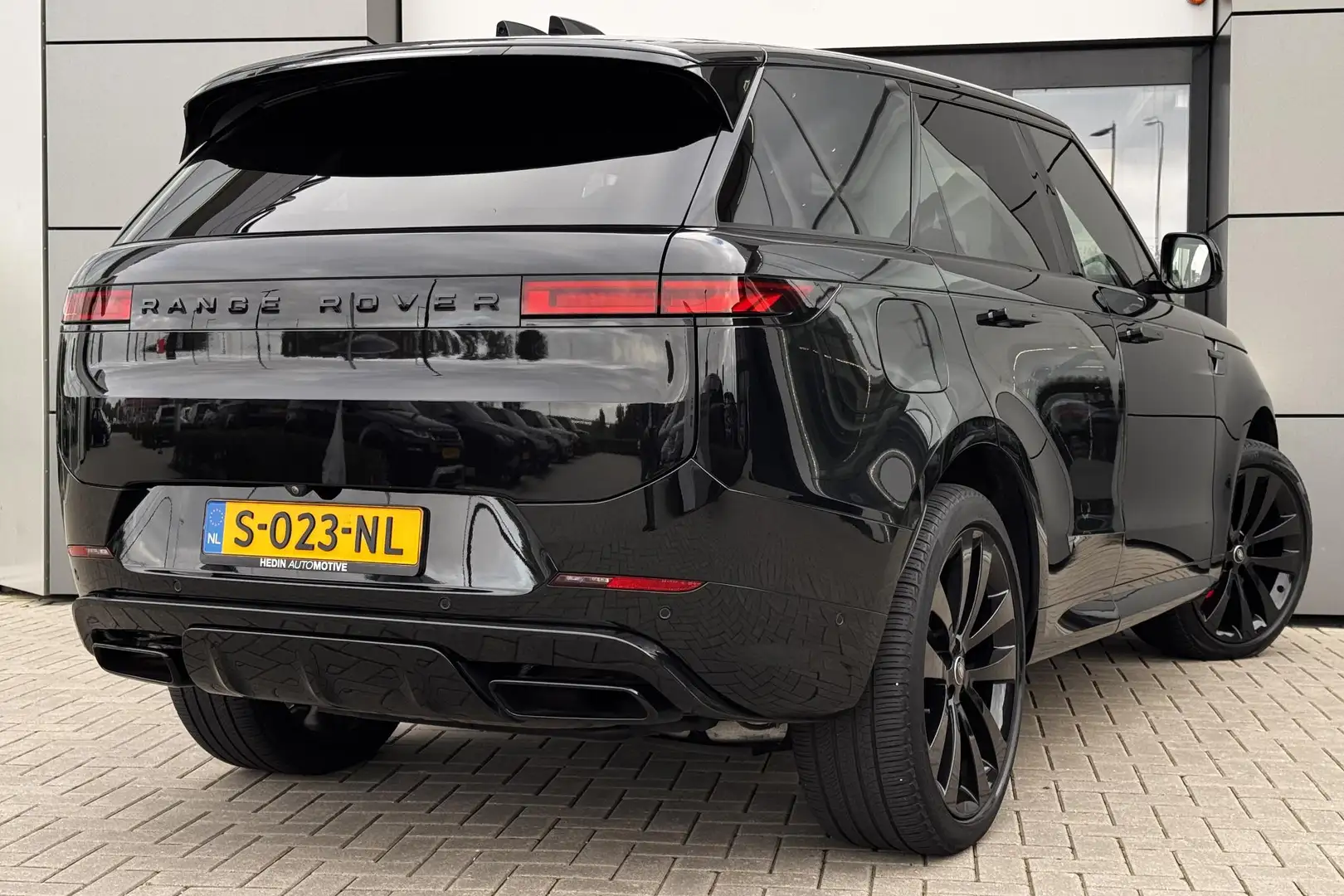 Land Rover Range Rover Sport P440e Dynamic HSE | 23" GLoss Black | Caraway Inte Noir - 2