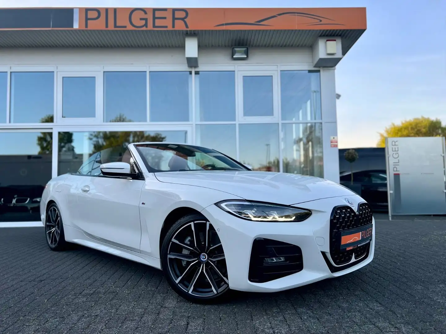 BMW 430 G23 430i M SPORT*Leder*Kamera*Individual*Shz*AHK Weiß - 1