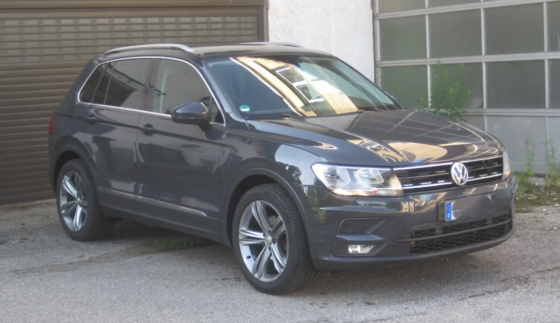 Volkswagen Tiguan 2.0 TDI SCR DSG Join Automatik Gris - 1