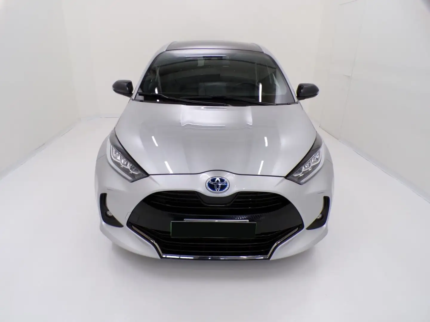 Toyota Yaris Yaris IV 2020 1.5h Lounge Argintiu - 2