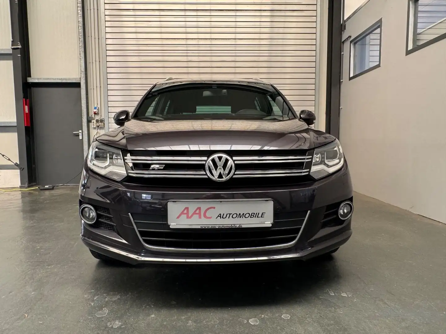 Volkswagen Tiguan R-Line Sport & Style BMT/Navi/Cam/AHK Gris - 2