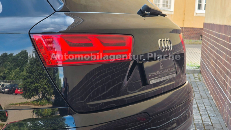 Audi Q7 3.0 quattro *S-Line Plus/Allradlekung/Memory* — photo 9