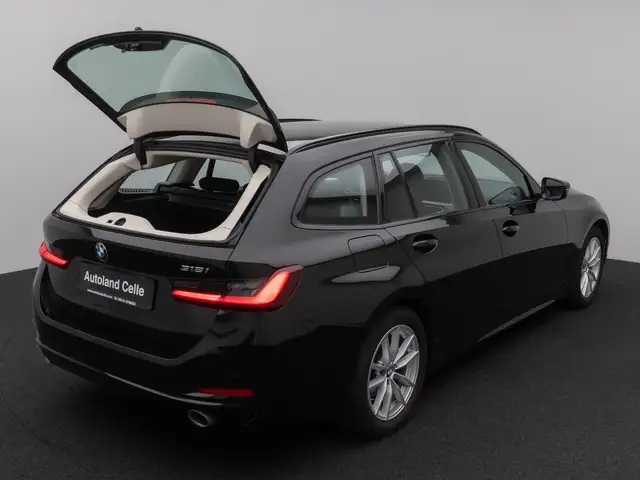 BMW 3 Series view 13
