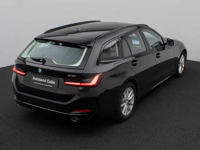 BMW 3 Series view 7