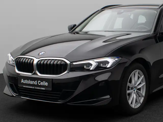 BMW 3 Series view 15