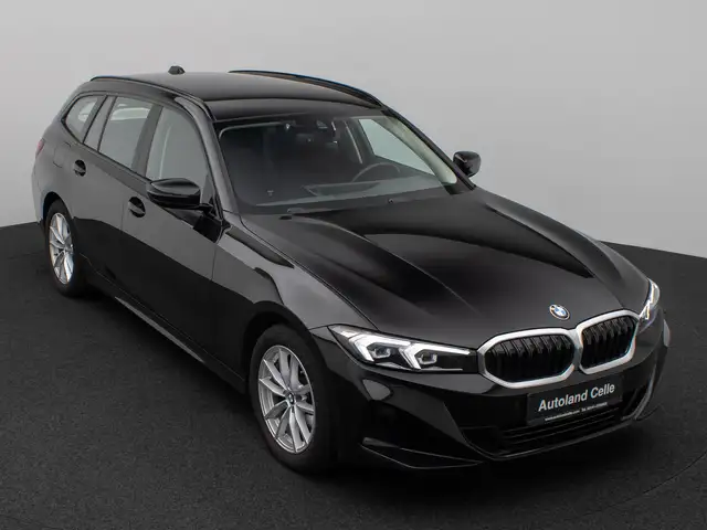 BMW 3 Series view 3