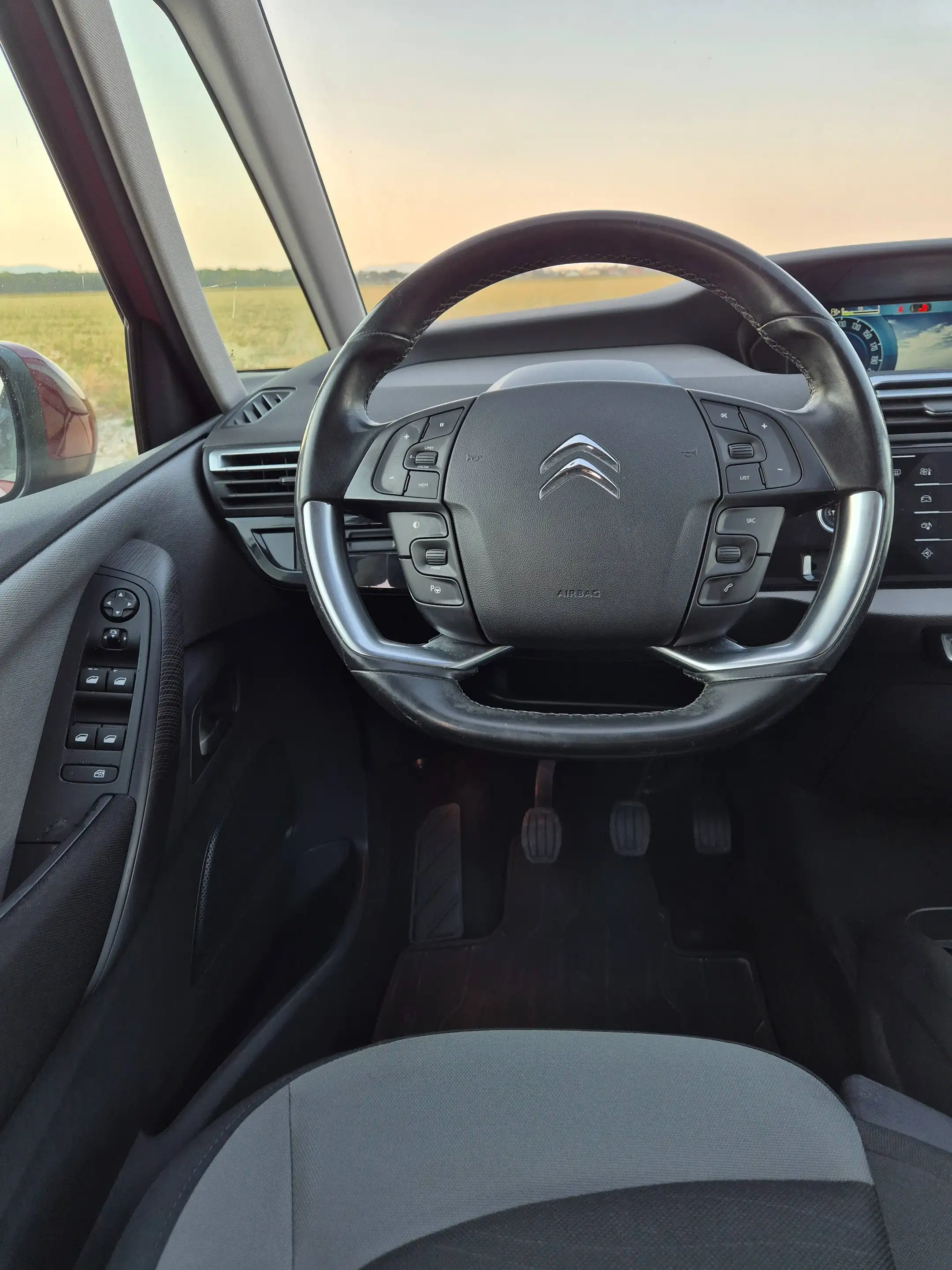 Citroen C4 Picasso Selection — photo 10