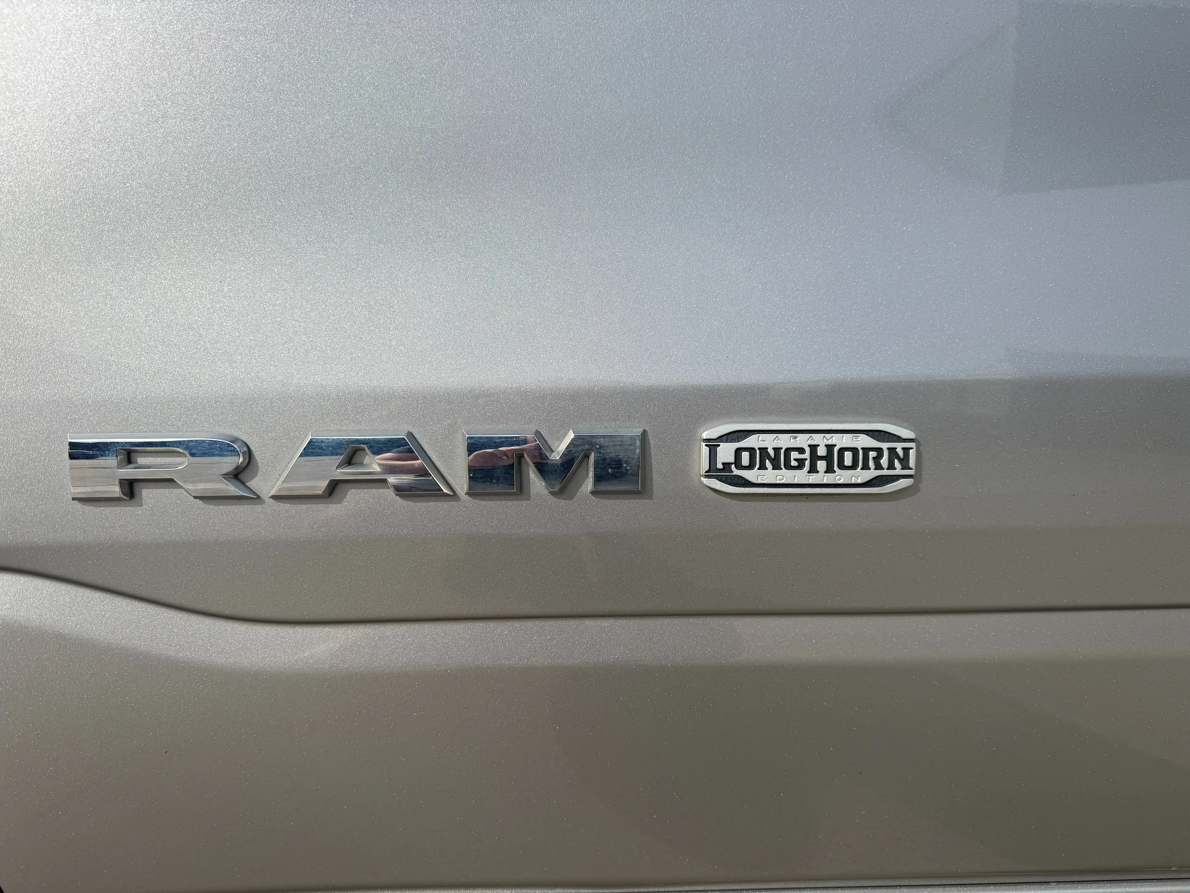 Dodge RAM LIMITED / LONGHORN / V8 5.7 / PANO / LUCHTVERING / LPG / BTW — photo 12