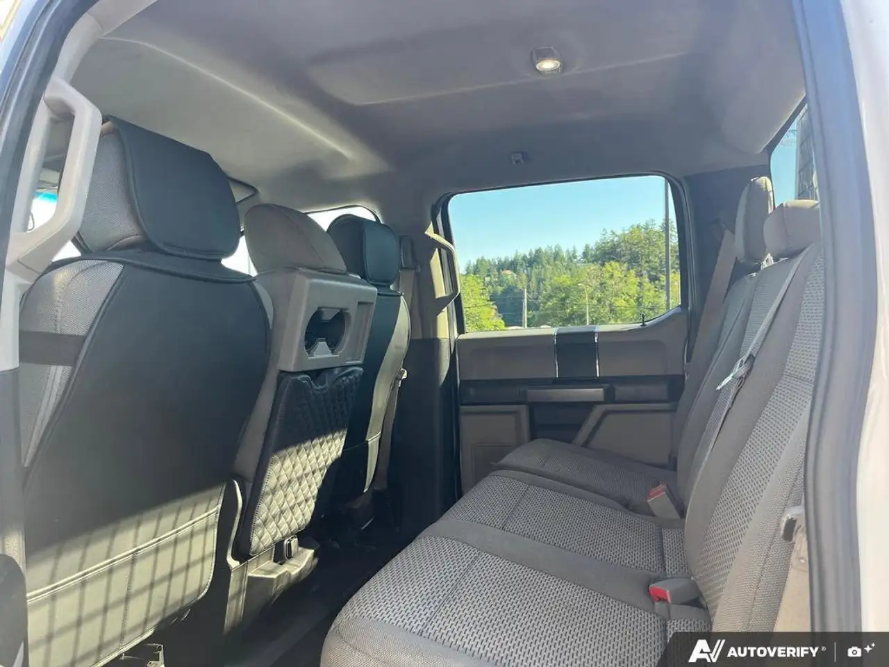 Ford F 350 снимка Ford F 350