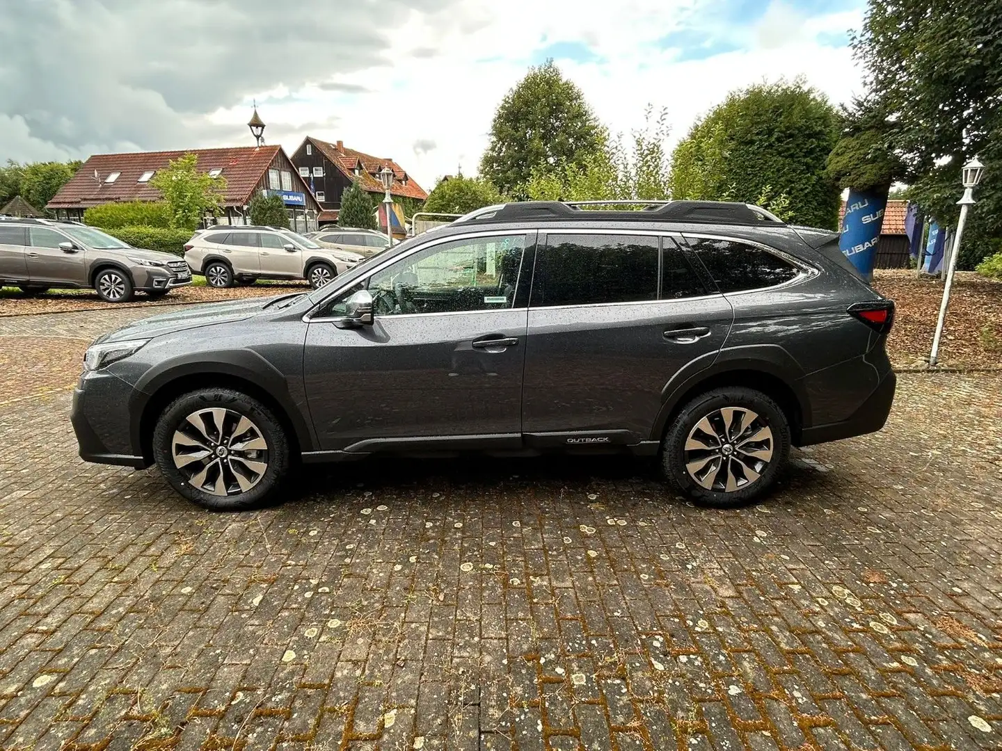 Subaru OUTBACK 2.5i Platinum Lineartronic Modell 2025 Grau - 2