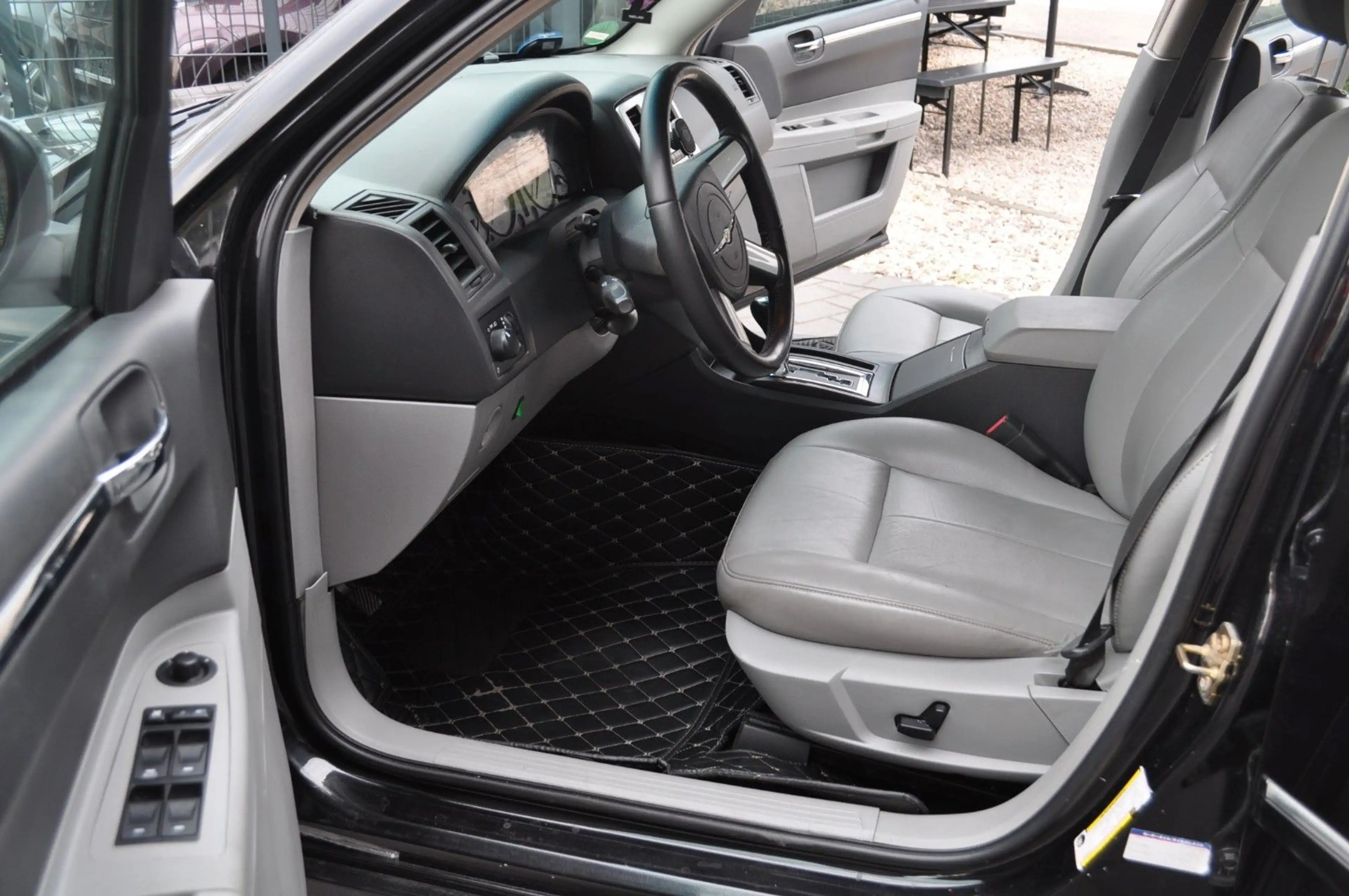 Chrysler 300C 3.5 V6 * 22 ZOLL ALUFELGEN - AUTOMATIC * — photo 11