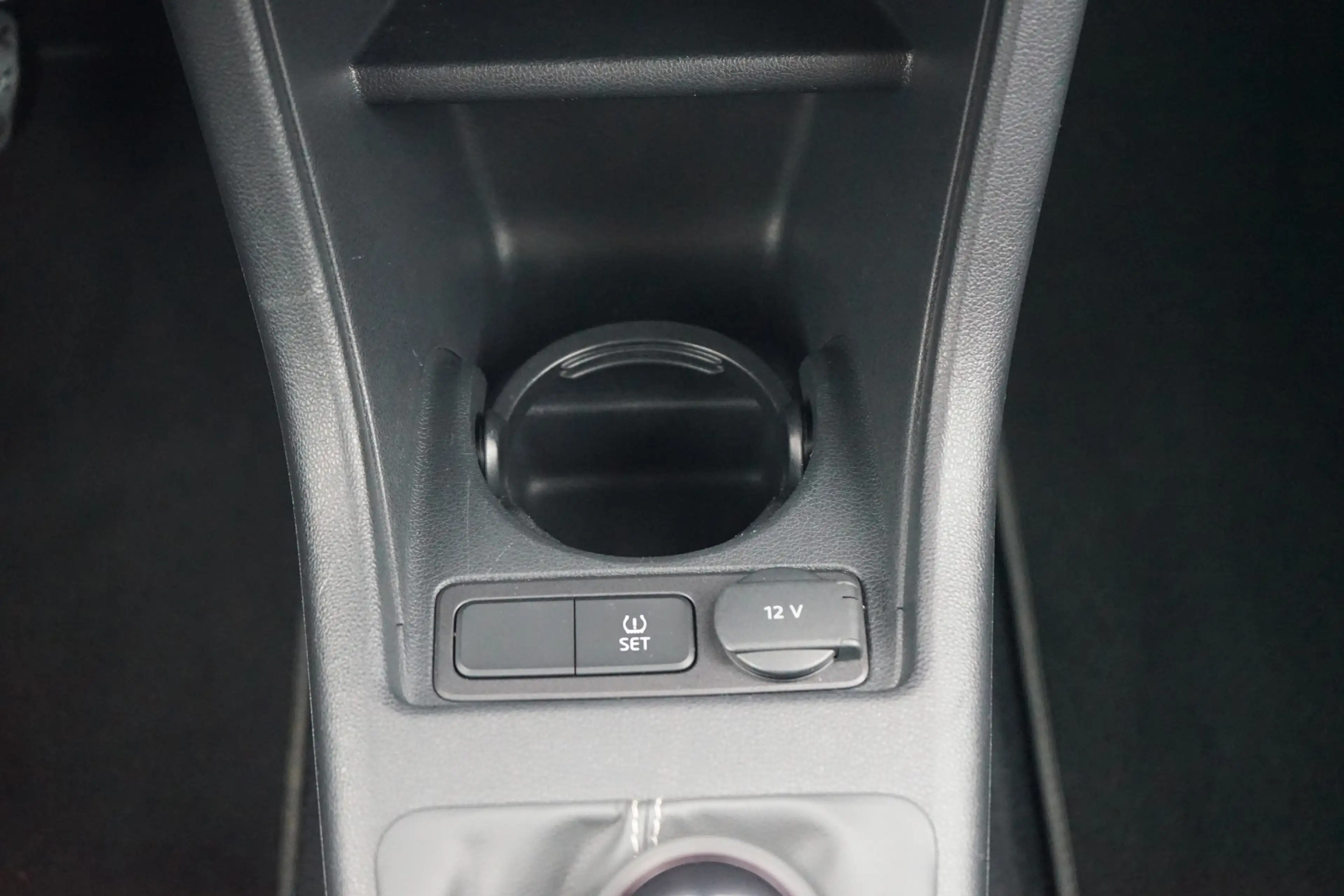 SEAT Mii 1.0 MPI Cosmopolitan Tempomat Sitzheizung — photo 11