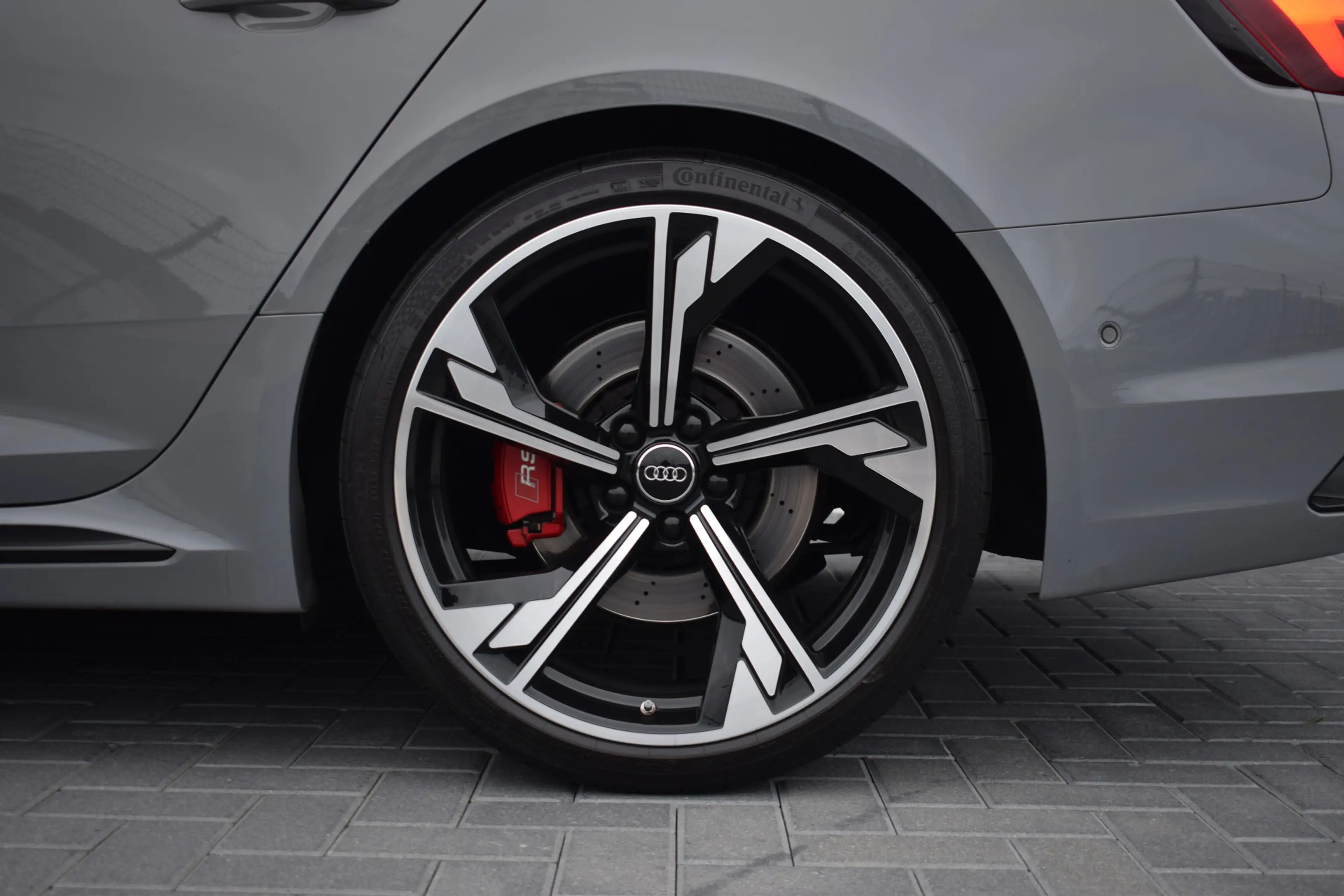 Audi RS4 2.9 TFSI 450pk Quattro Pano | HUD | Milltek | 360 — photo 18