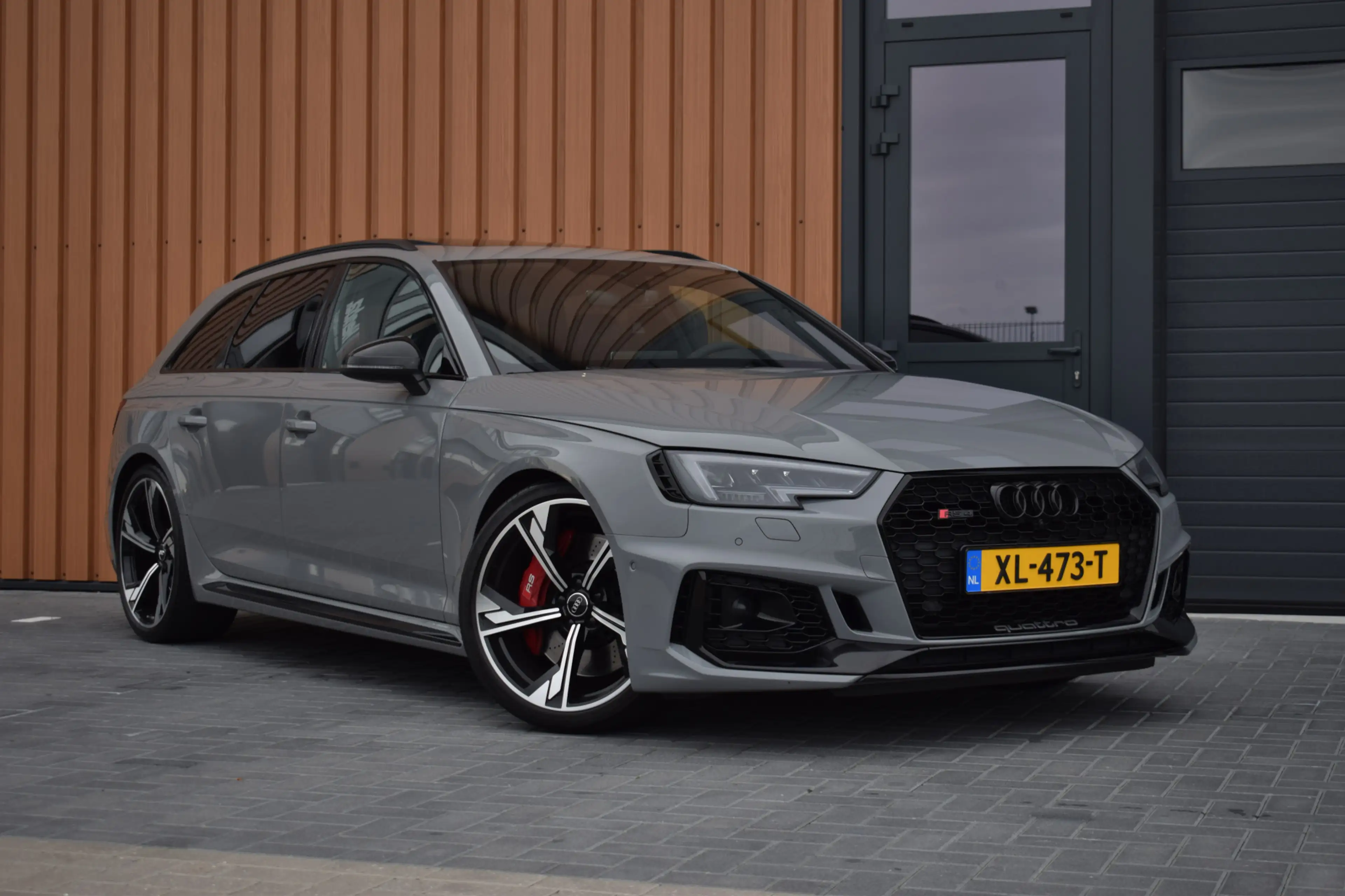 Audi RS4 2.9 TFSI 450pk Quattro Pano | HUD | Milltek | 360 — photo 9
