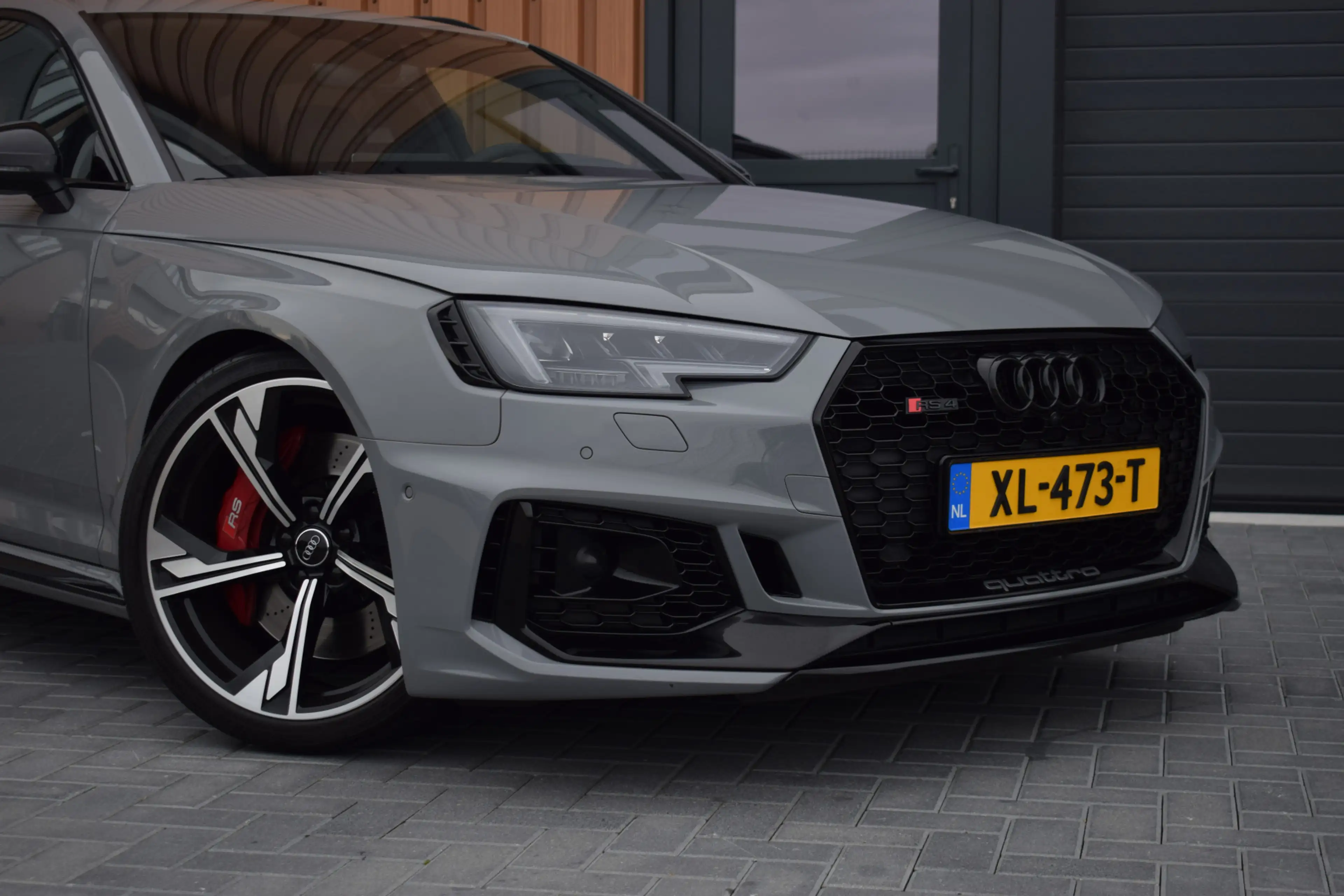 Audi RS4 2.9 TFSI 450pk Quattro Pano | HUD | Milltek | 360 — photo 19