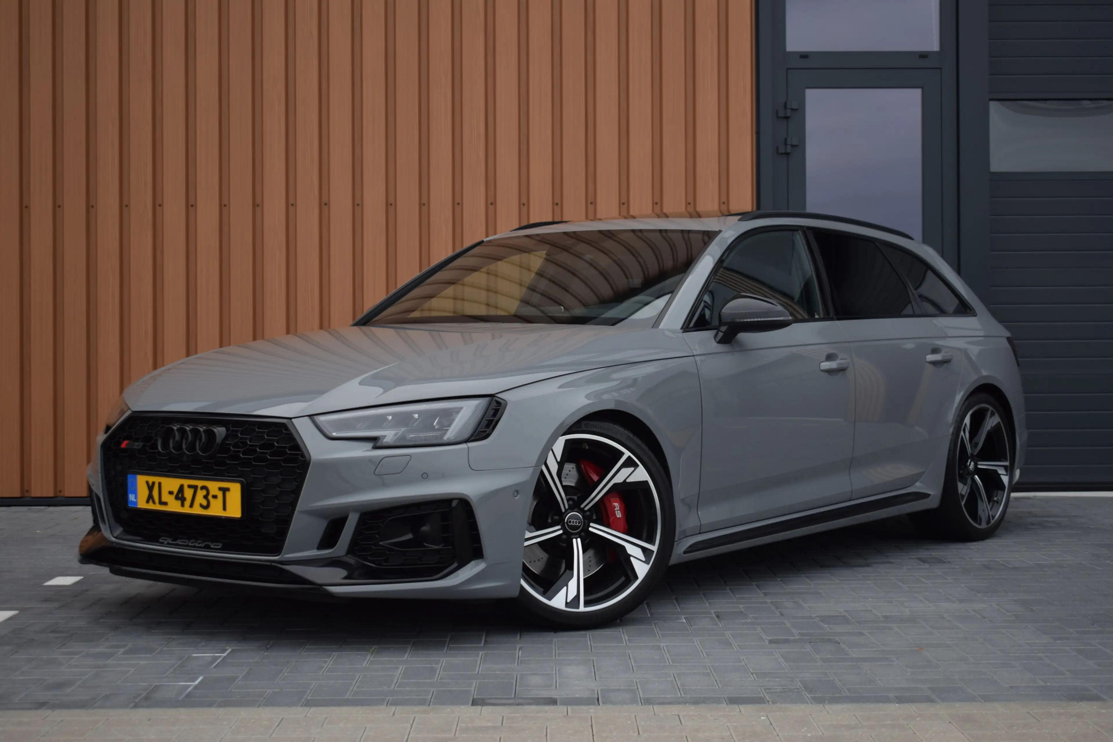 Audi RS4 2.9 TFSI 450pk Quattro Pano | HUD | Milltek | 360