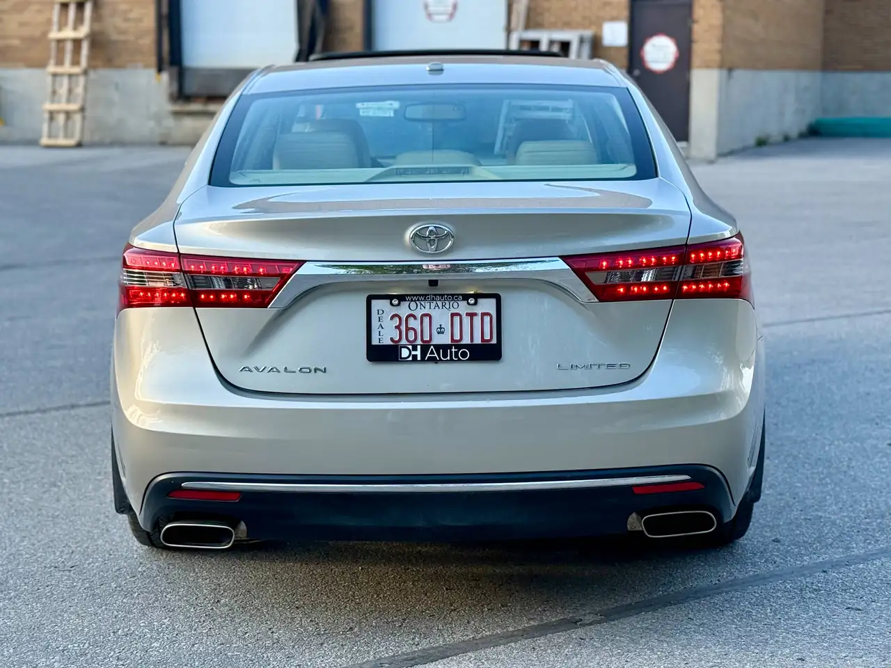 Toyota Avalon снимка Toyota Avalon