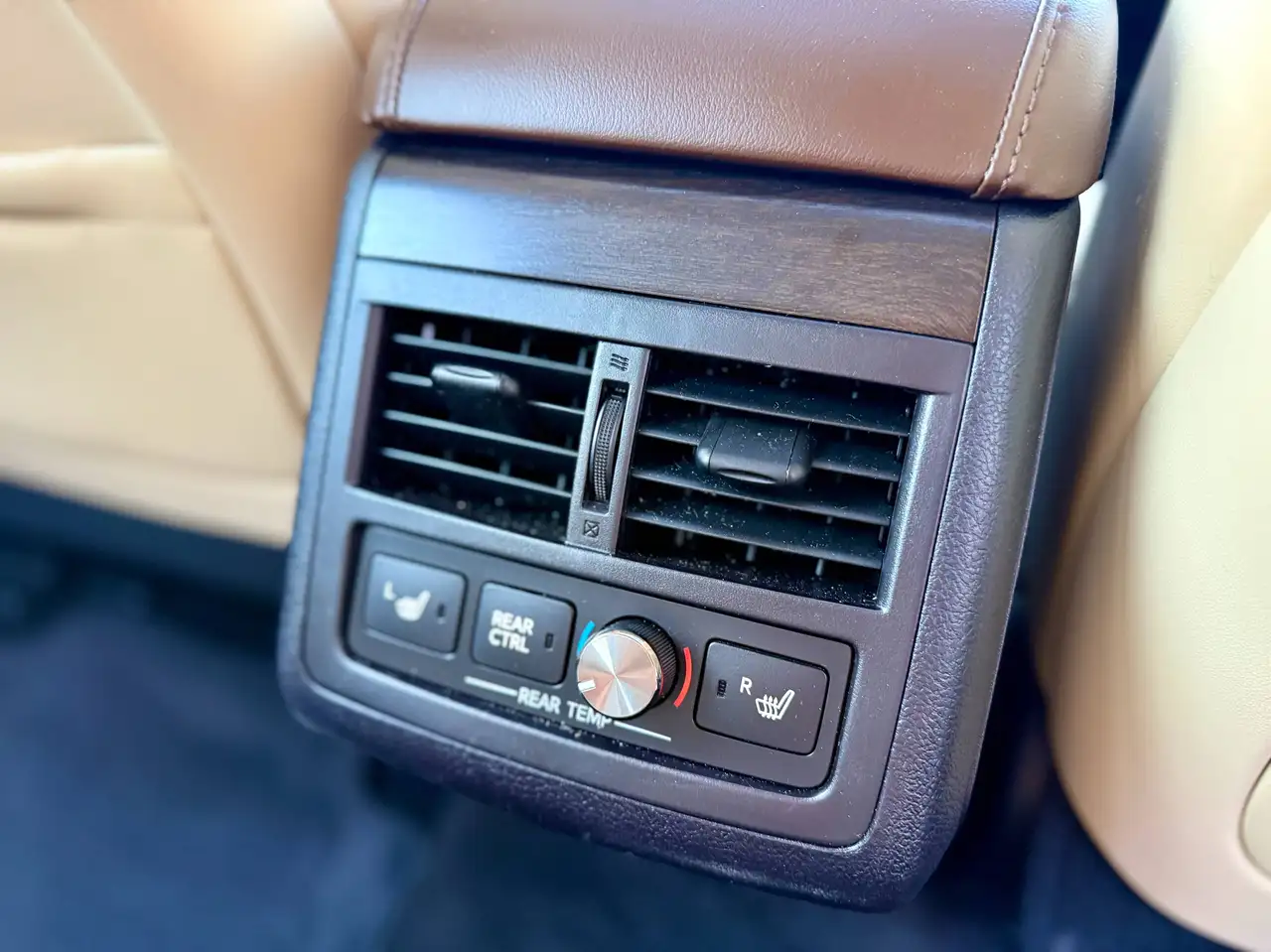 Toyota Avalon снимка Toyota Avalon
