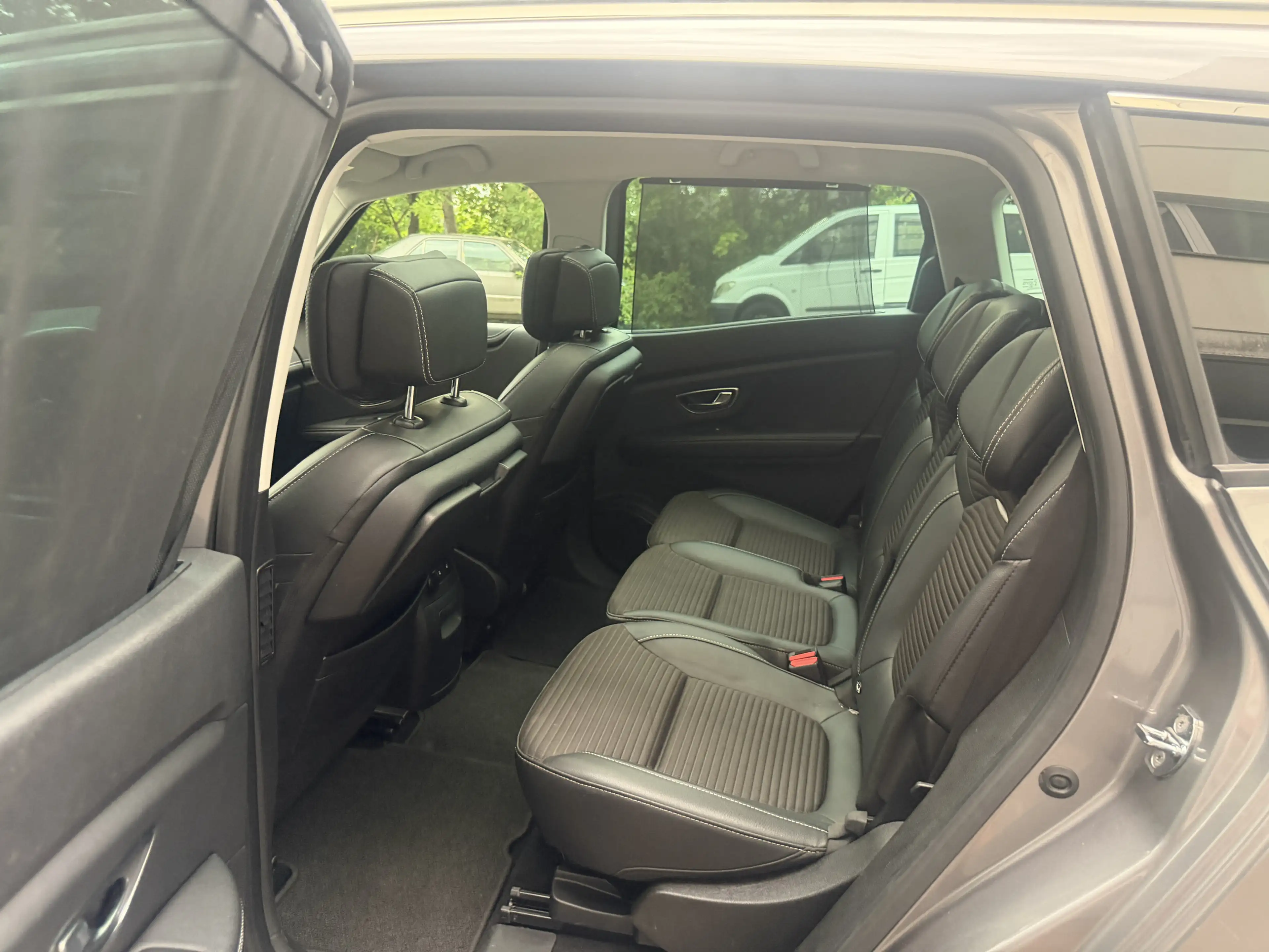 Renault Scenic Grand Intens Bi-Xenon Pano Tempomat Navi — photo 14