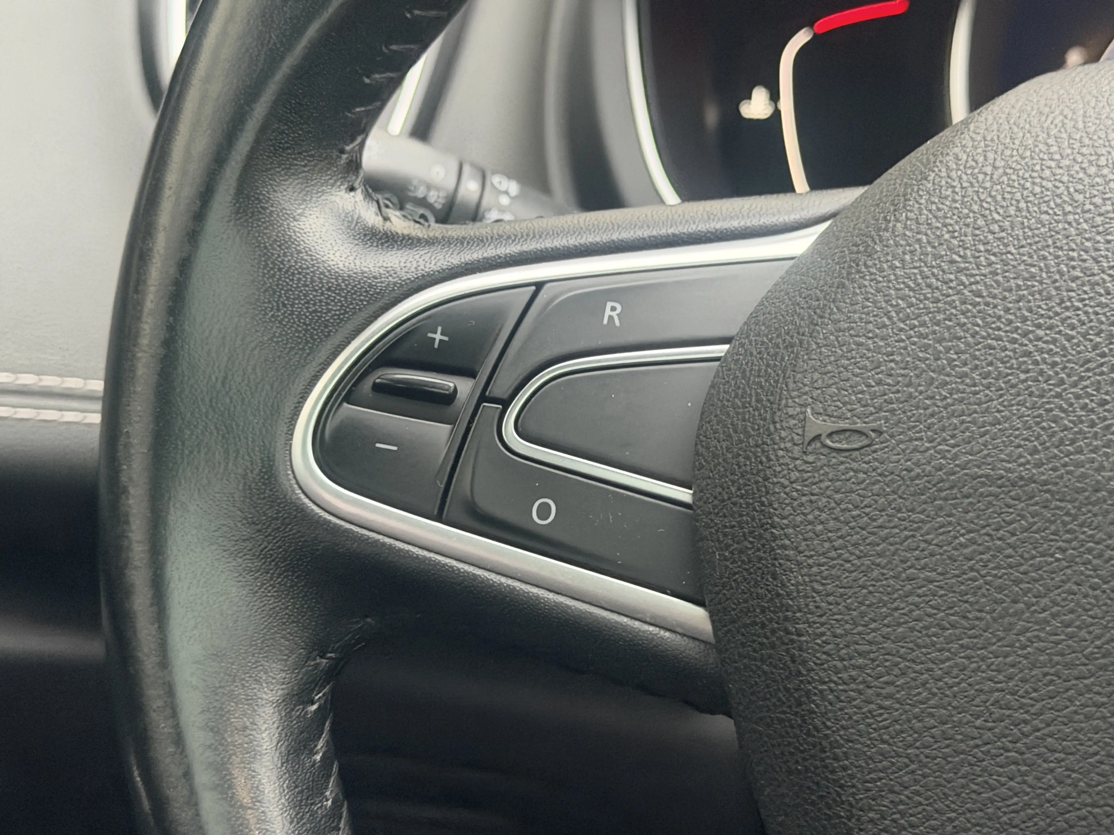 Renault Scenic Grand Intens Bi-Xenon Pano Tempomat Navi — photo 31