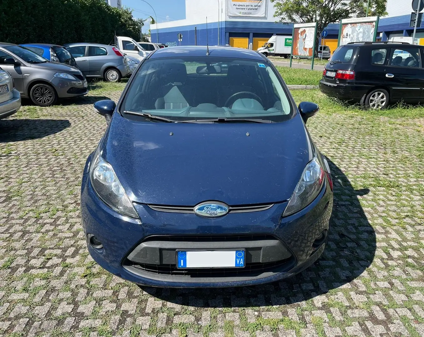 Ford Fiesta 1.2 Titanium 82cv Bleu - 2