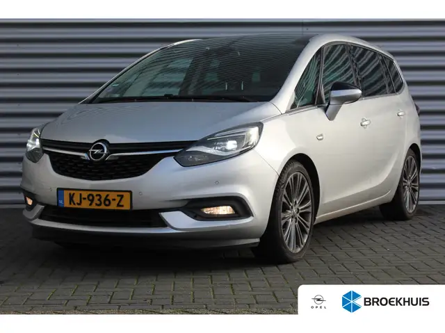 Opel Zafira Tourer 1.4 TURBO 140PK 7-ZITS INNOVATION+ / NAVI / LEDER