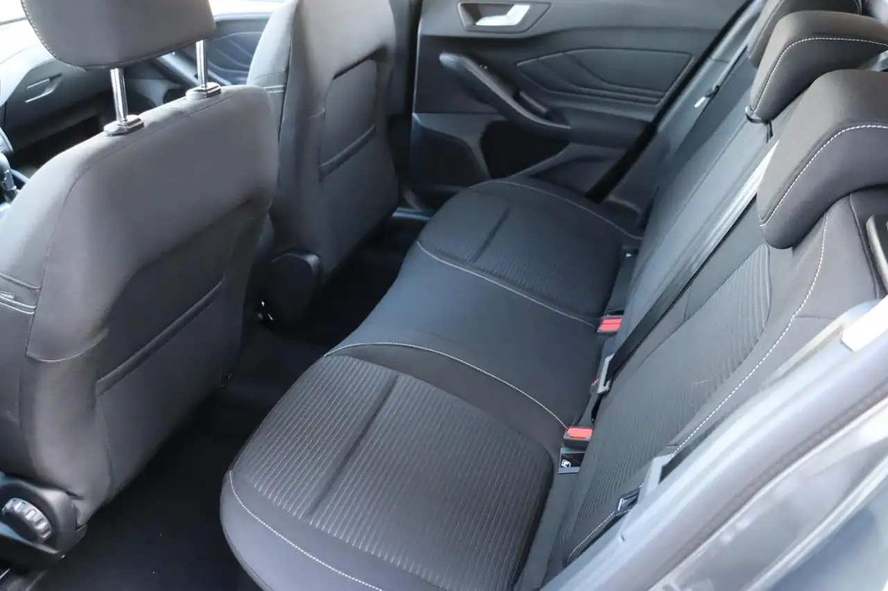 Ford Focus Titanium X 1.0 EcoBoost 4,99% FIN* 6