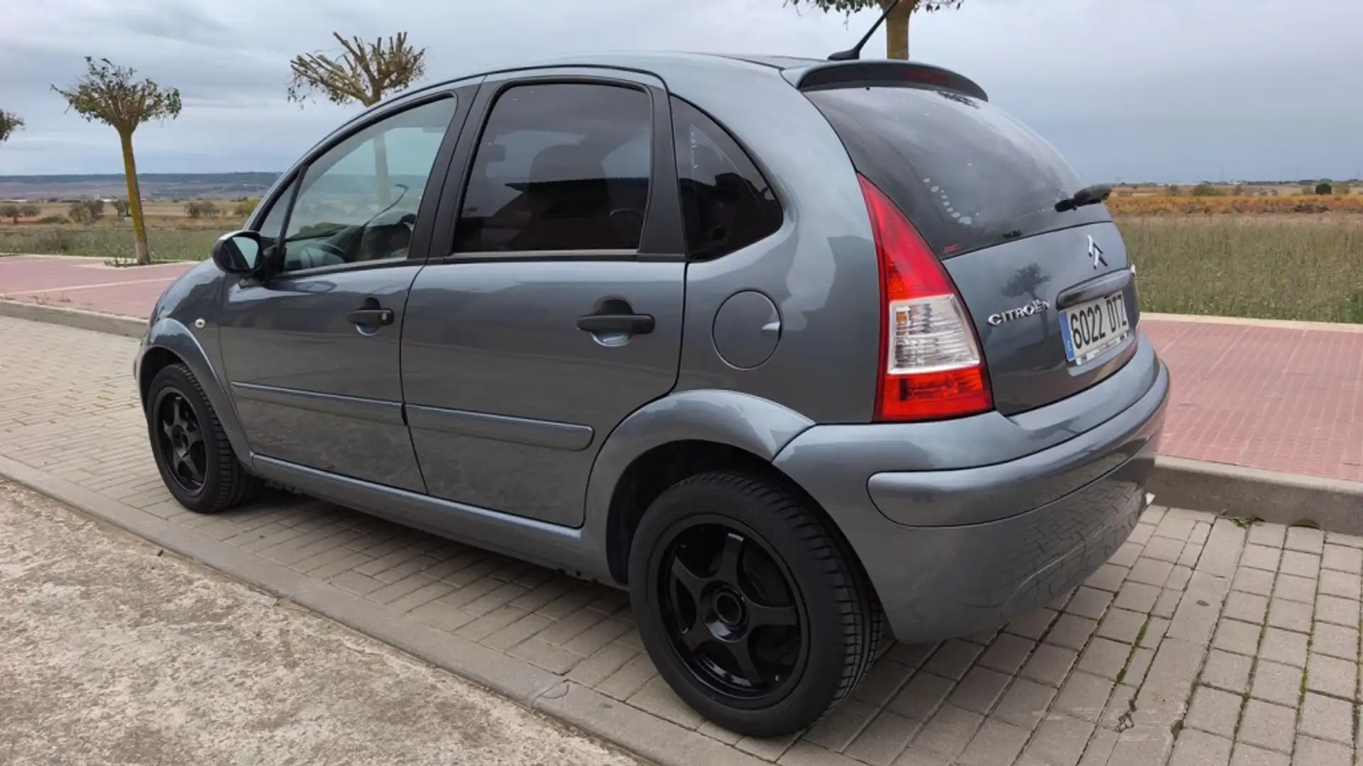 Citroen C3 1.4HDI Exclusive Gris - 2