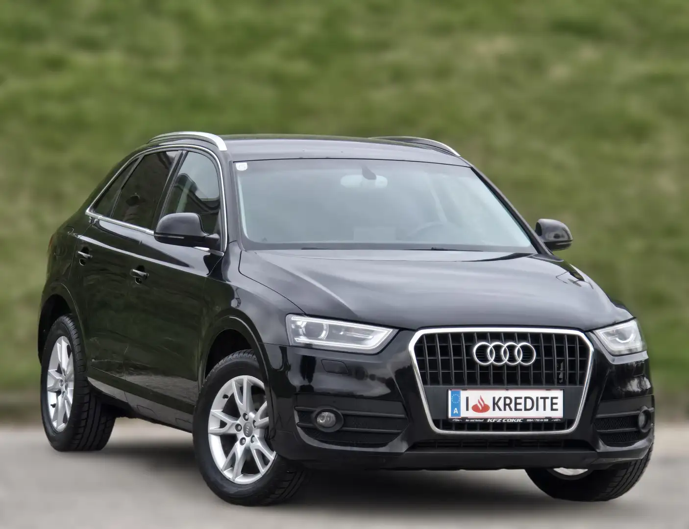 Audi Q3 2.0 TDI Kredit* Tempomat* Sitzheizung*Parksensoren Schwarz - 2