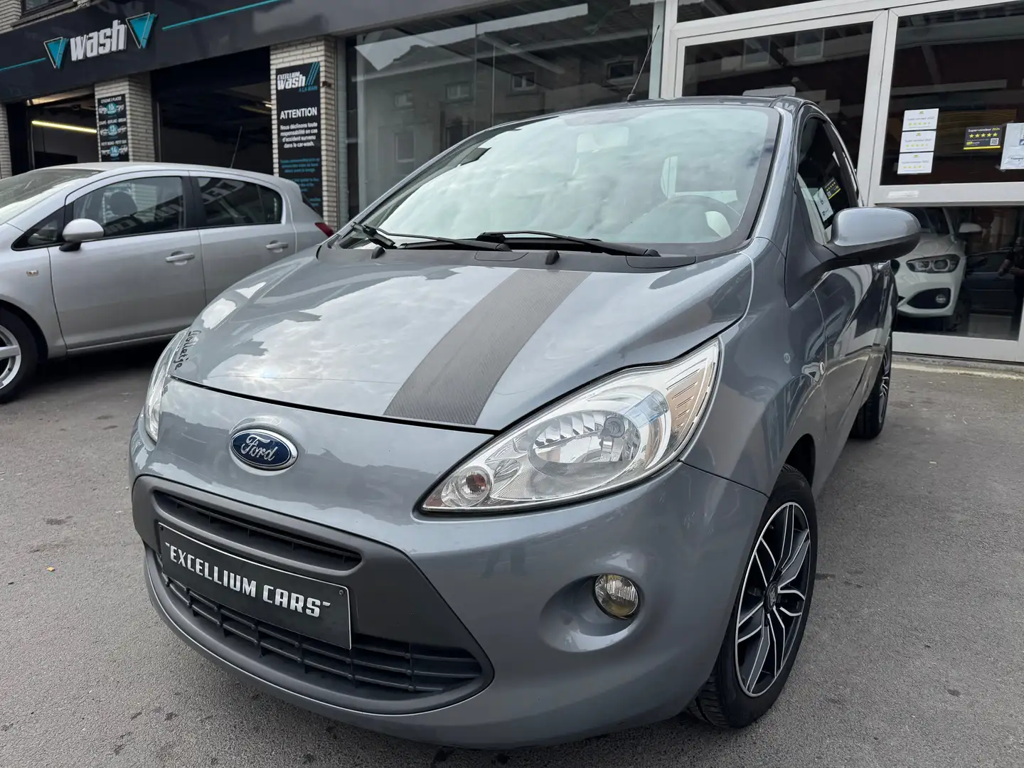 Ford Ka/Ka+ 1.2i Titanium Jante Airco Vitres Elect Tres Propre Grijs - 1