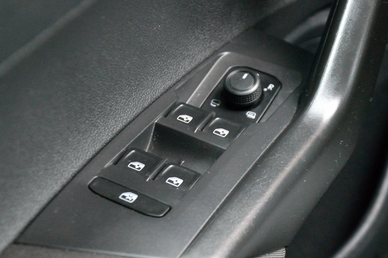 Volkswagen Taigo 1.0 TSI Life | Navigatie | Adaptive Cruise Control — photo 19