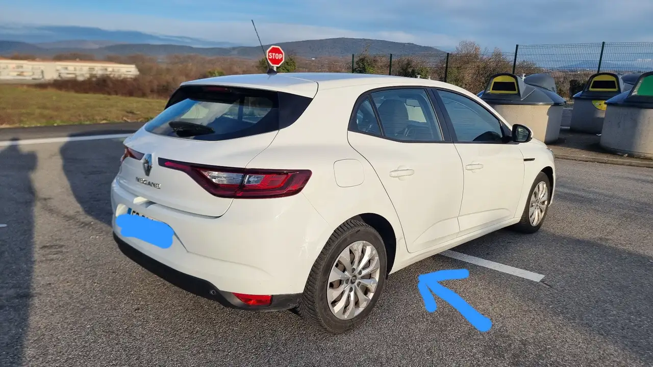 Renault Megane IV SOCIETE BLUE DCI 115 AIR NAV 2P