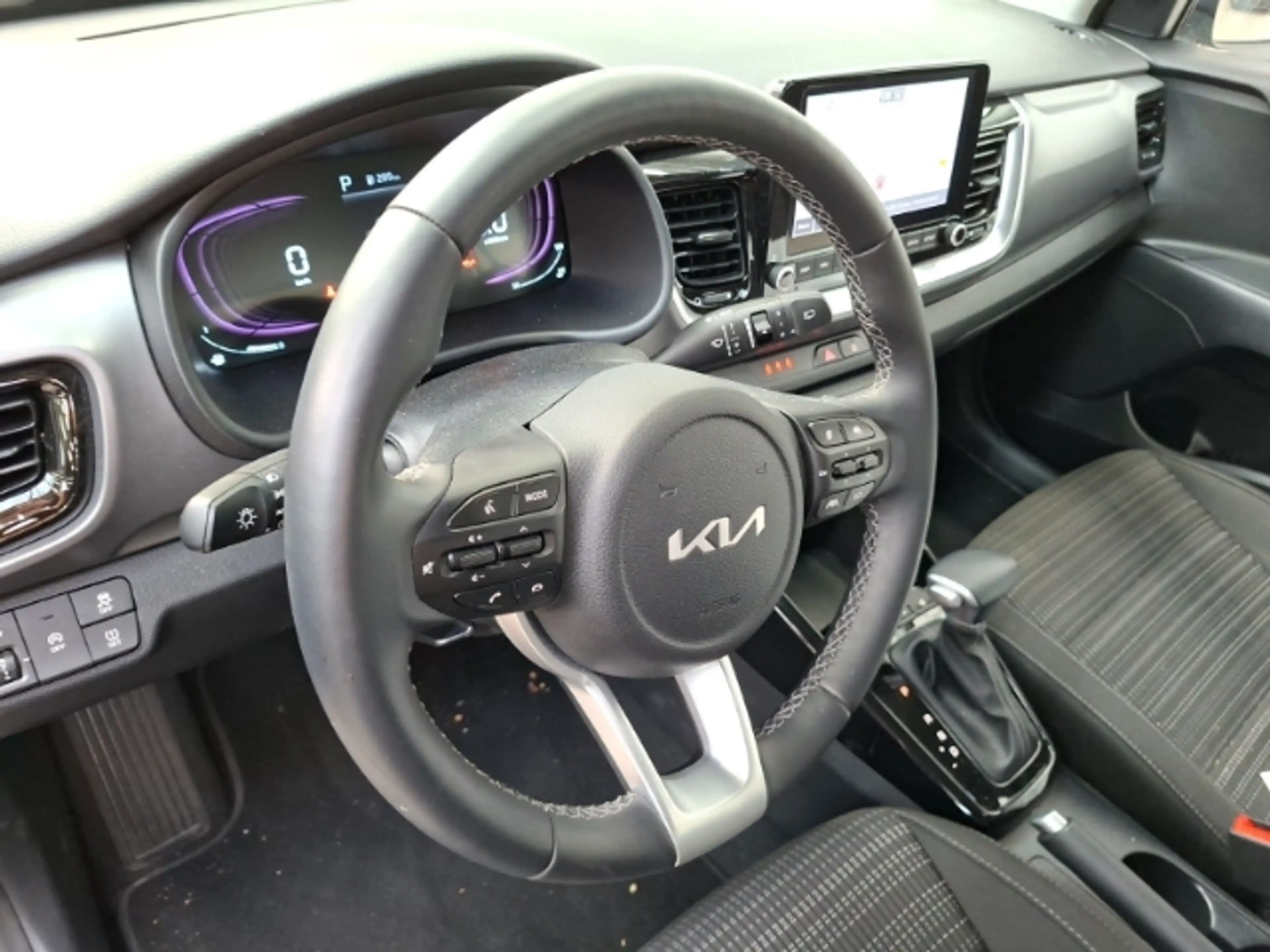 Kia Stonic Vision 1.0T NAVI,SITZHZG,KAMERA,PDC,CARPLAY — photo 11