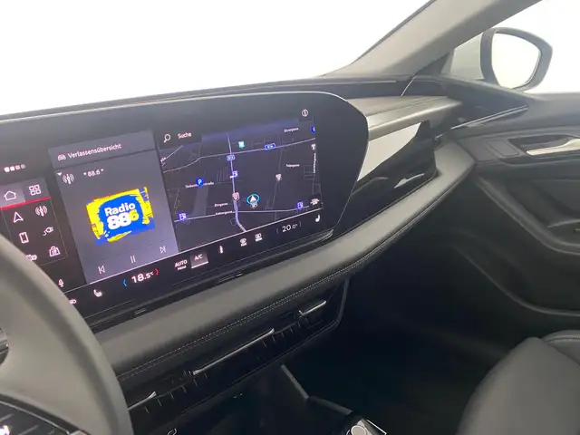 Audi A6 view 9