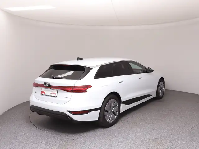 Audi A6 view 4