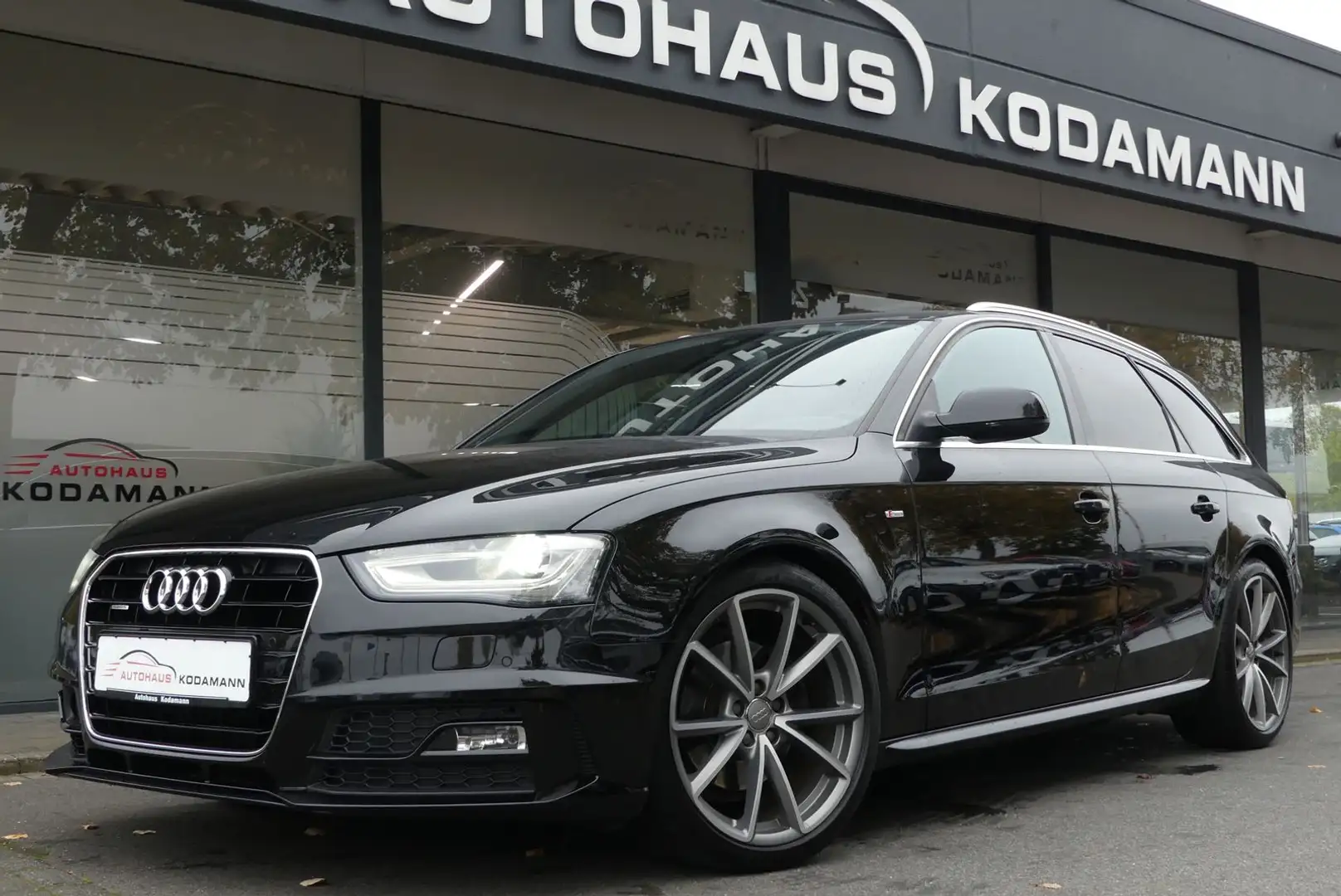 Audi A4 2.0TDI 190PS Quattro S-Line*ACC*STDHZ*19"Alu* Schwarz - 1