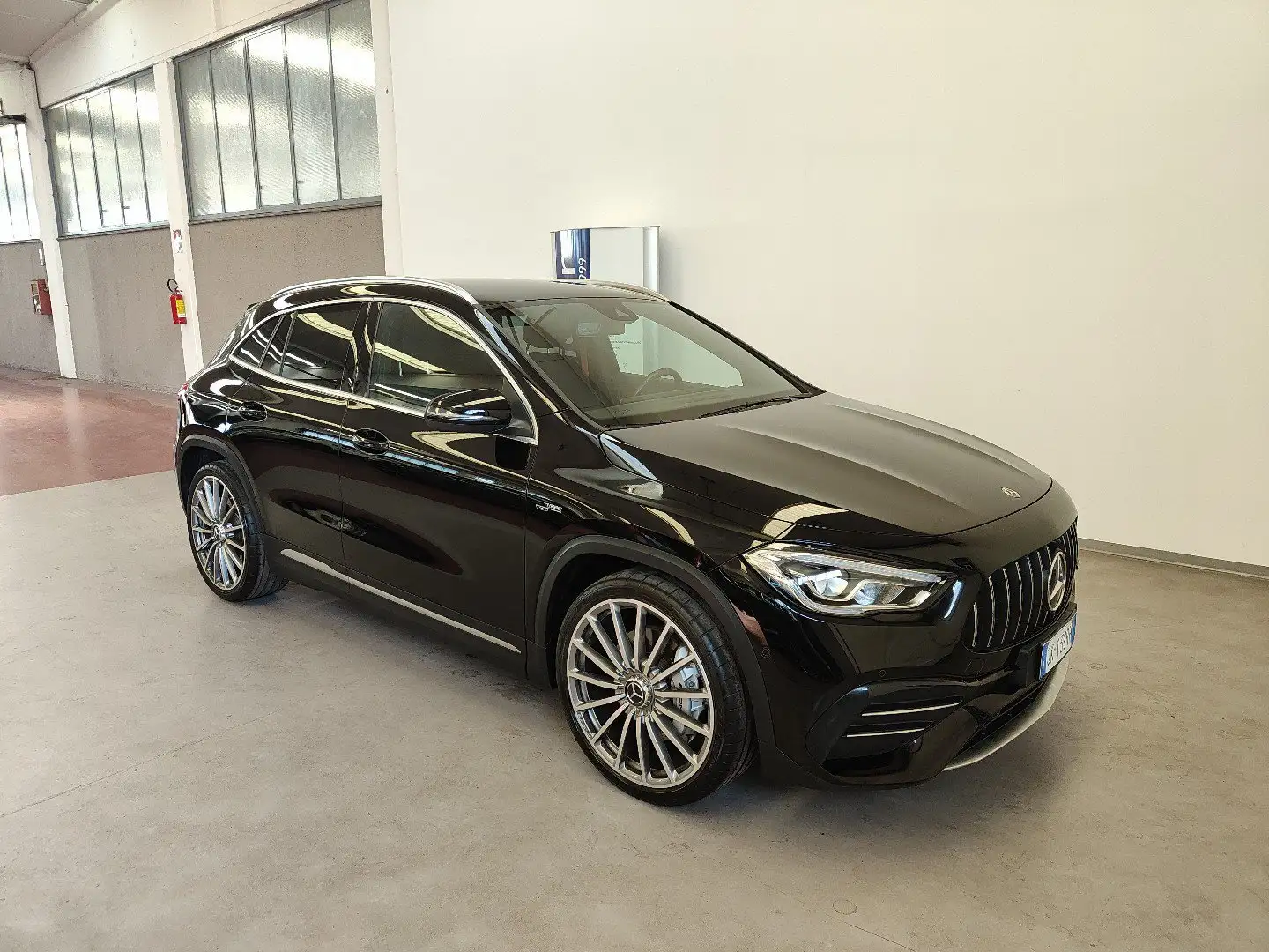 Mercedes-Benz GLA 35 AMG 4Matic 306cv auto Navi FariLED Cruise Cerchi 21 Schwarz - 2