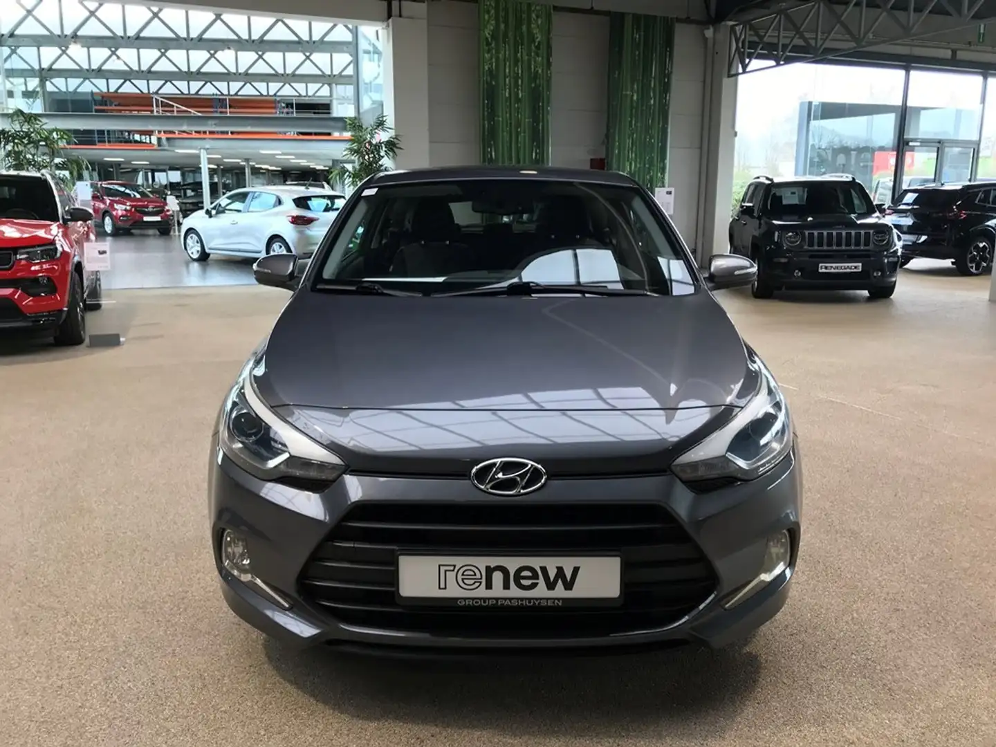 Hyundai i20 Lounge Coupe 1.4cc 99pk Gris - 2
