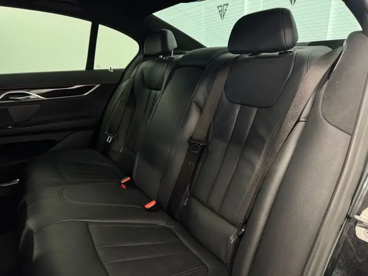 BMW Serie 7 740d xDrive (G11) 2022, foto 7