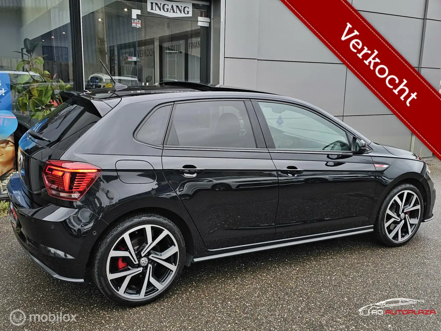 Volkswagen Polo GTI 2.0 TSI Panorama/Keyless/Virtual/Beats Zwart - 2