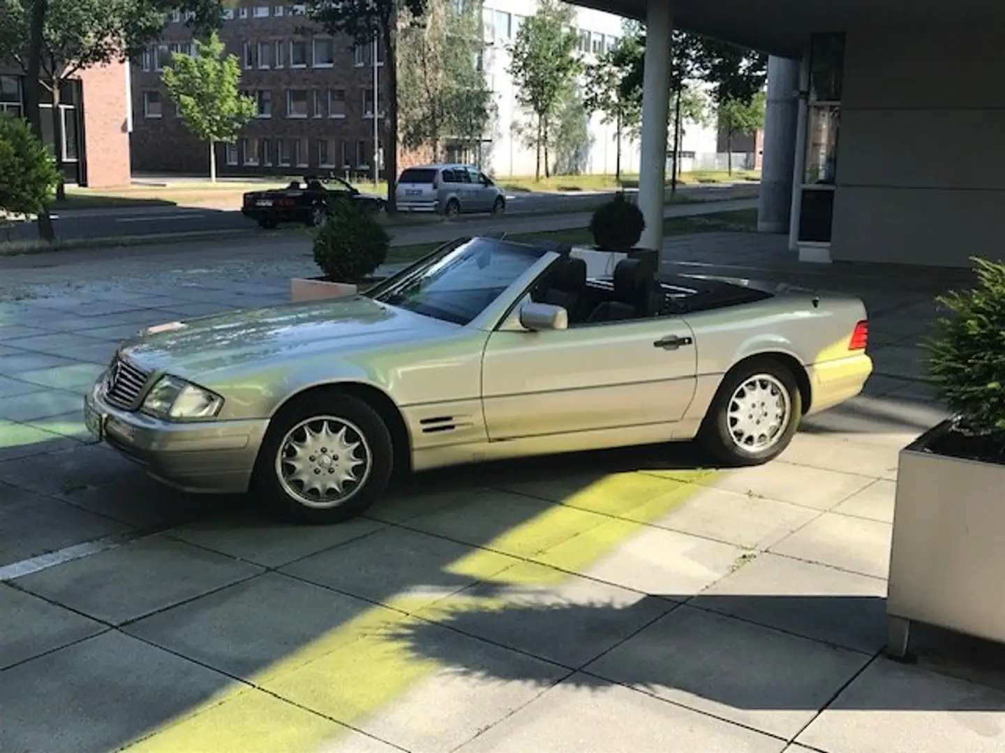 Mercedes-Benz SL 320 SL 320 Stříbrná - 1