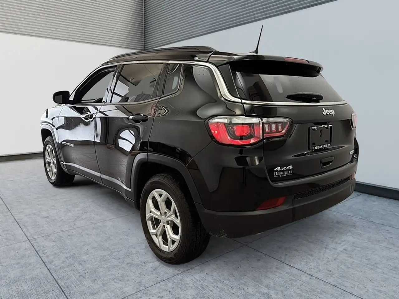 Jeep Compass снимка Jeep Compass