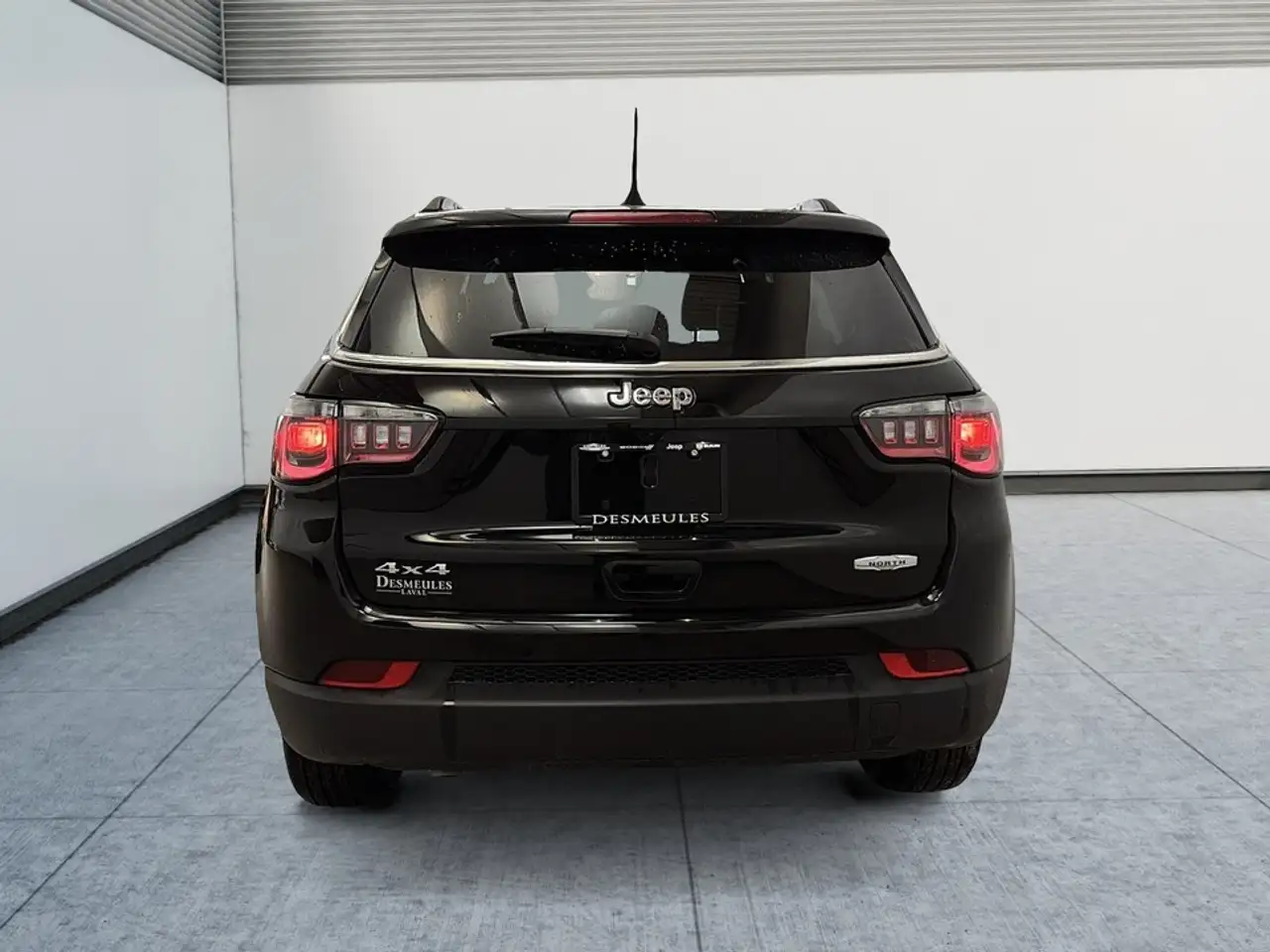 Jeep Compass снимка Jeep Compass