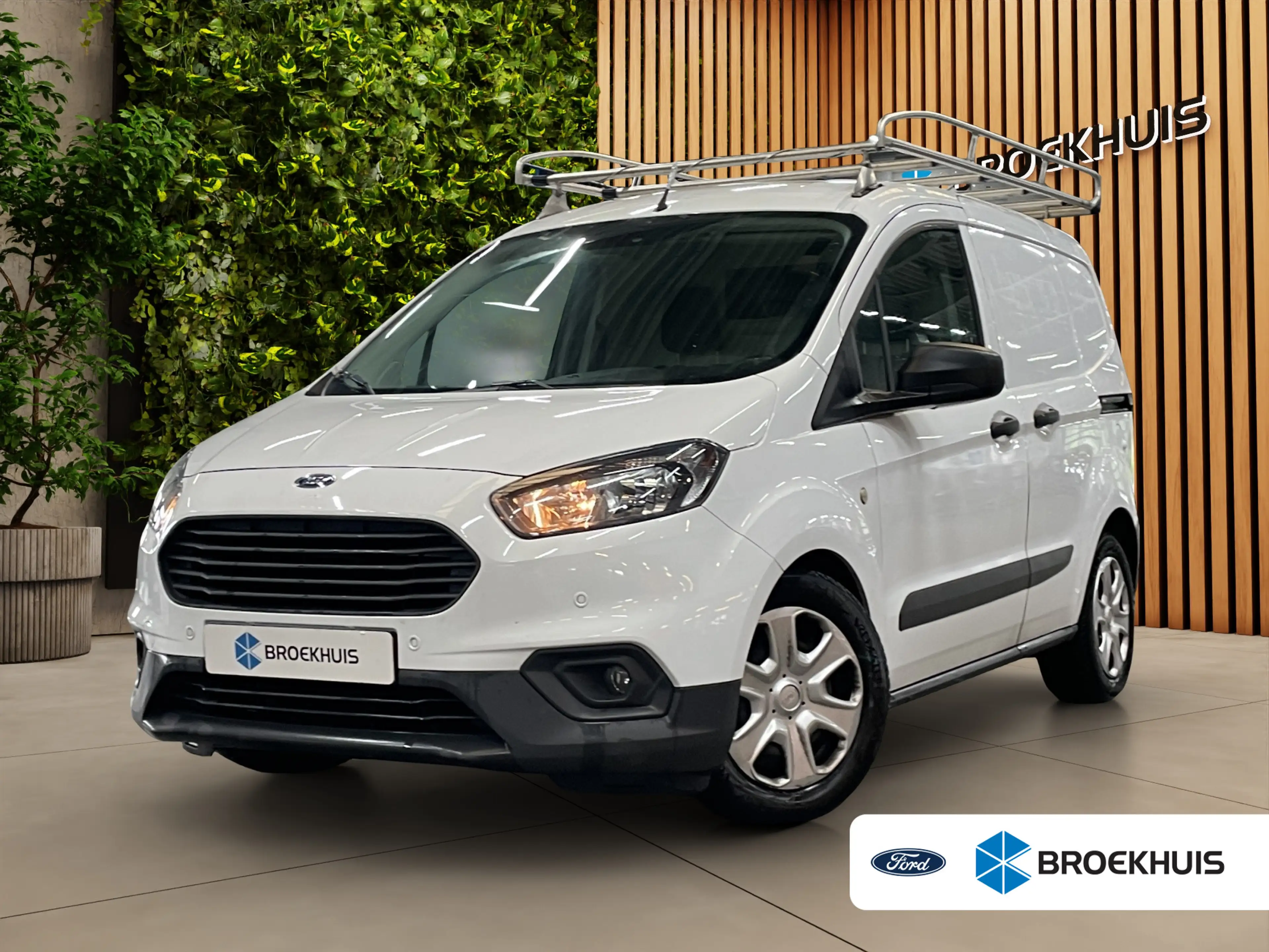 Ford Transit Courier 1.5 TDCI Trend | Dealer onderhouden | Betimmerd |