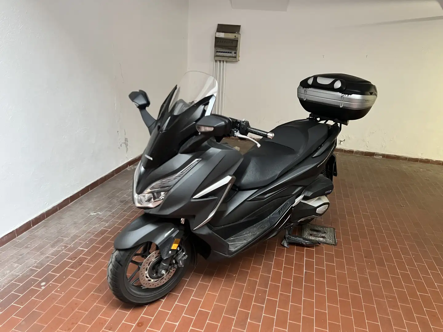 Honda Forza 350 moto honda poco utilizziata comprata maggio 2022 - 1