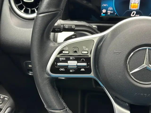 Mercedes-Benz GLB view 19