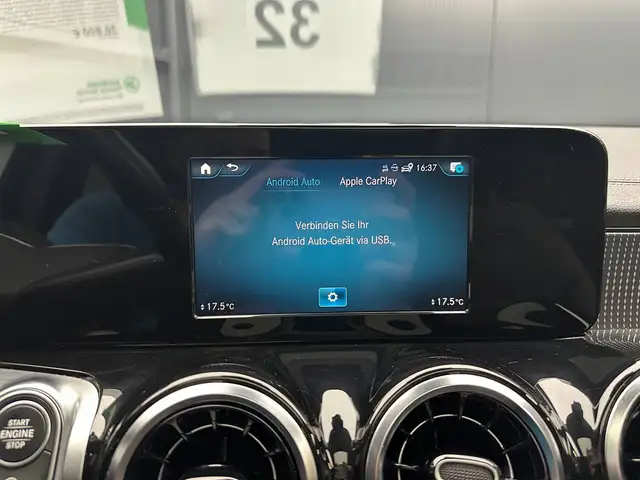Mercedes-Benz GLB view 25