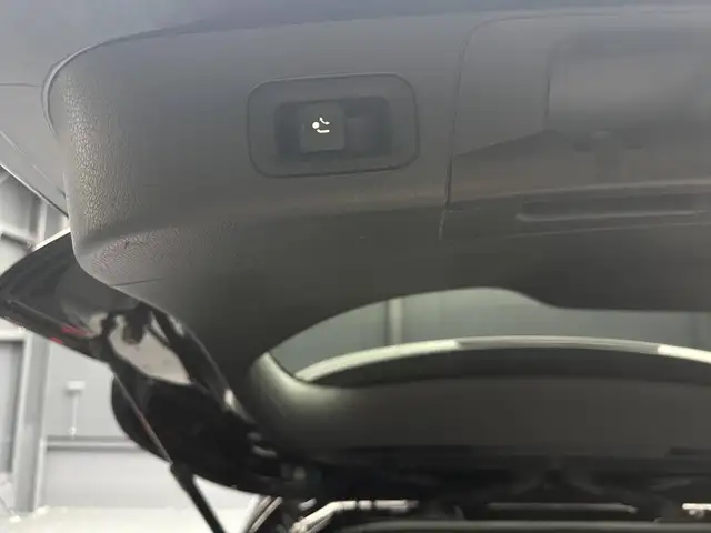 Mercedes-Benz GLB view 30